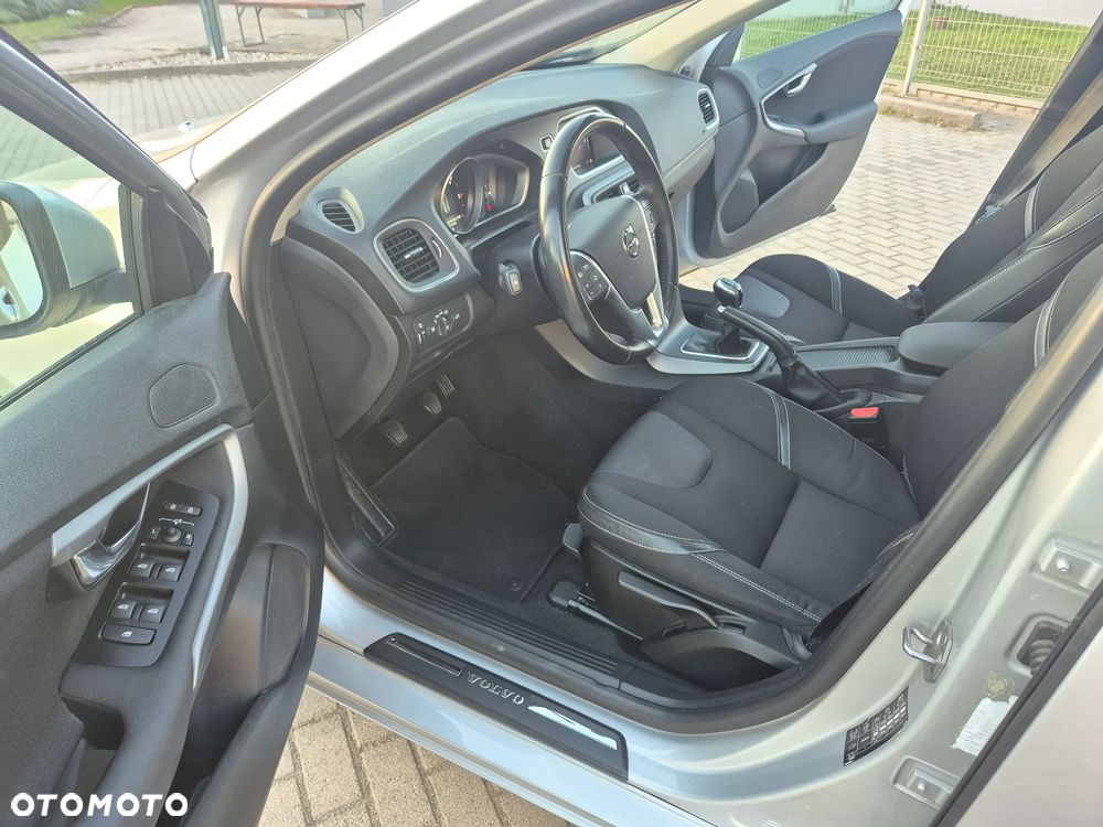 Volvo V40 D2 Inscription - 29