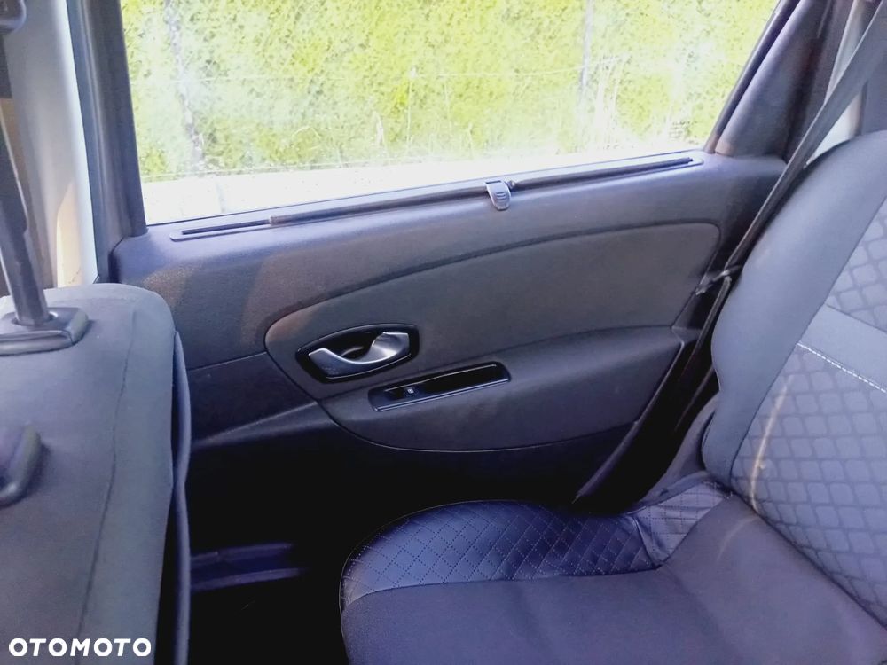 Renault Scenic 1.6 16V 110 Authentique - 9