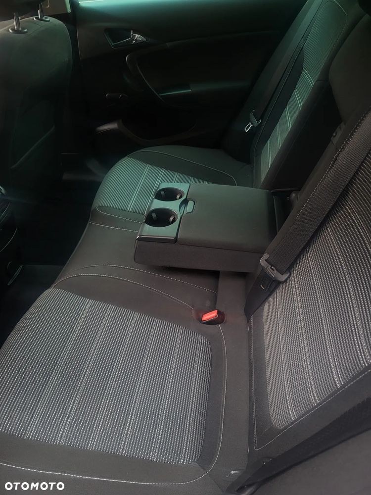 Opel Insignia - 15