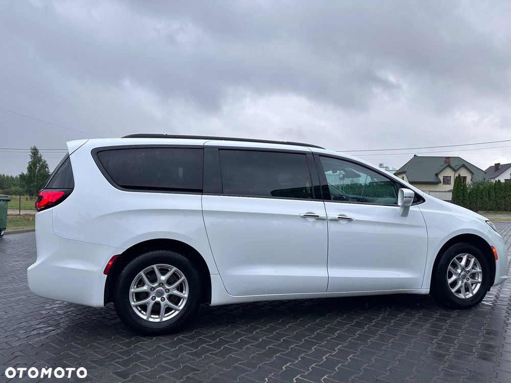 Chrysler Pacifica - 20