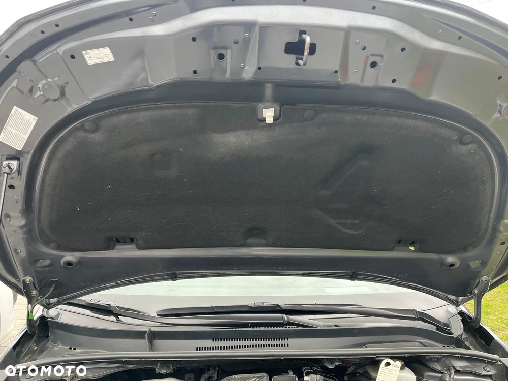 Toyota Corolla 2.0 Hybrid Executive - 32