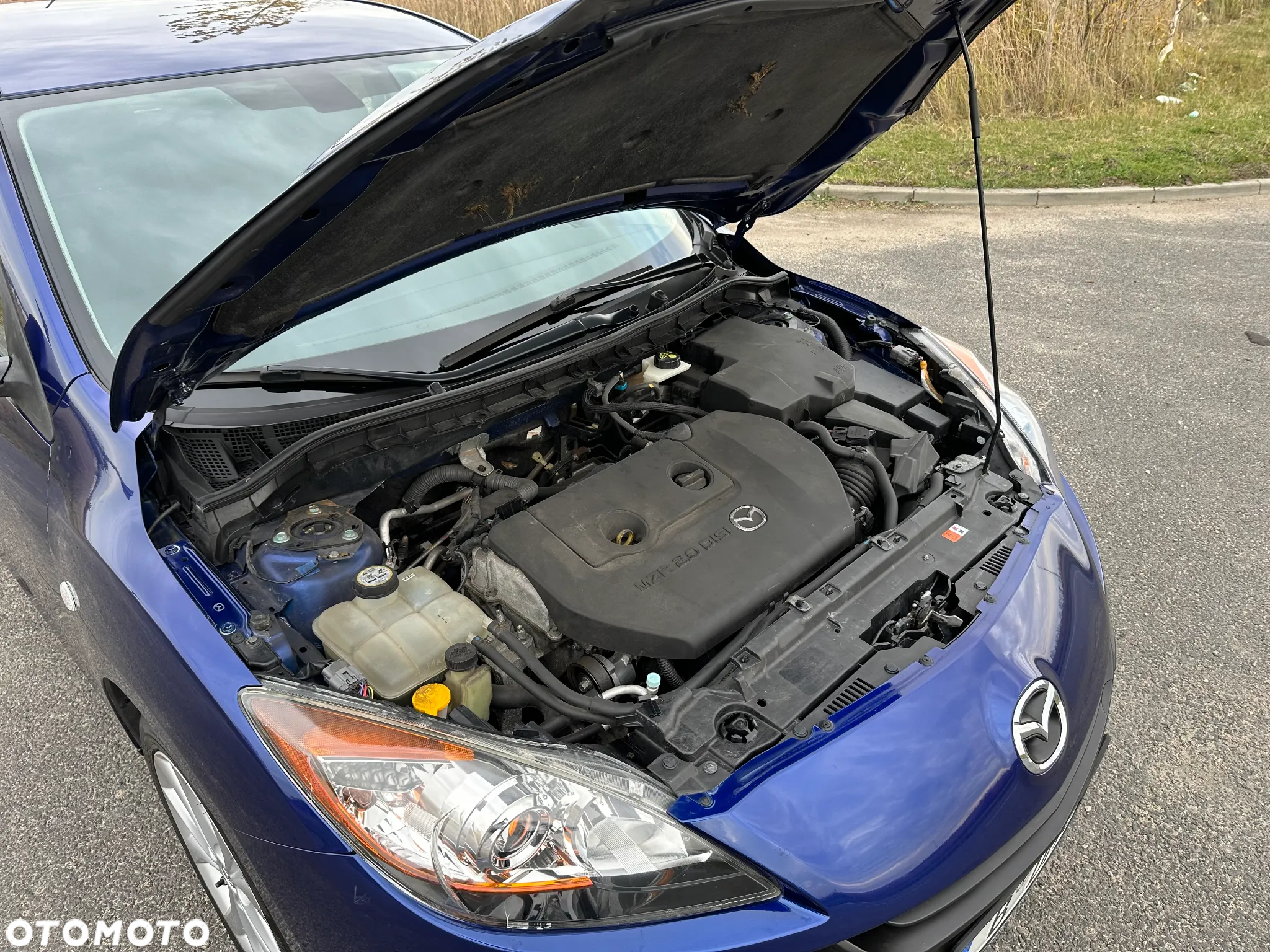 Mazda 3 2.0 Exclusive + - 12