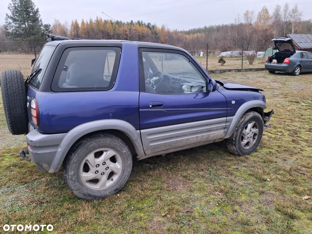 Toyota RAV4 2.0 - 2