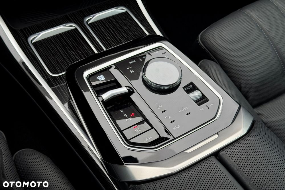 BMW Seria 7 740d xDrive mHEV M Sport sport - 32