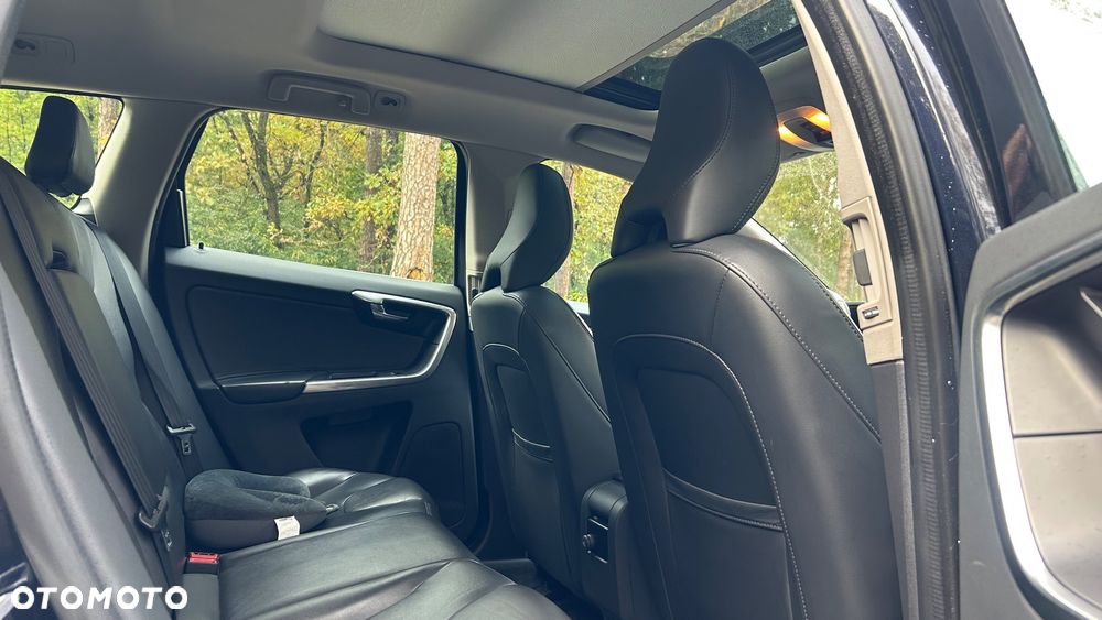 Volvo XC 60 D4 Momentum - 40