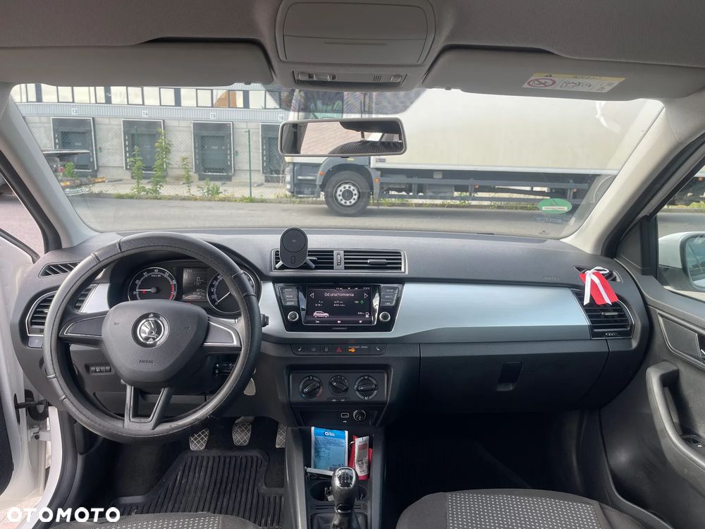 Skoda Fabia 1.0 Active - 10