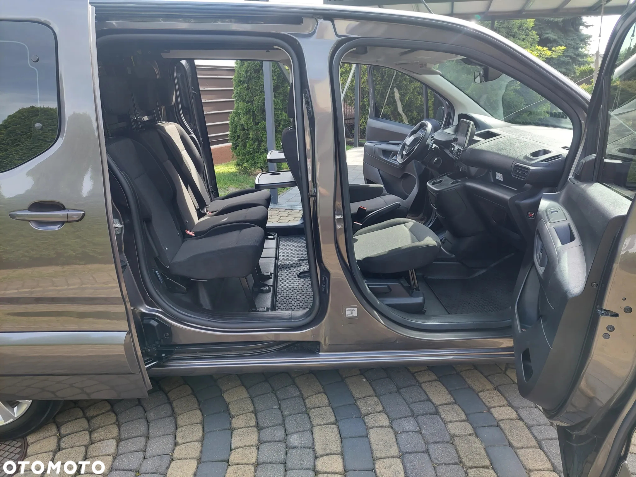 Peugeot Partner 1.5 BlueHDI L2 S&S Pro EAT8 (bryg.) - 22