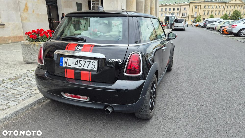 MINI Cooper Standard - 4