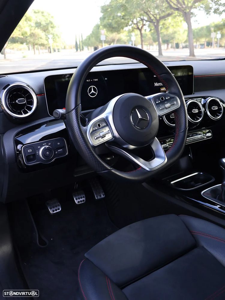 Mercedes-Benz A 200 Advanced AMG Line - 14