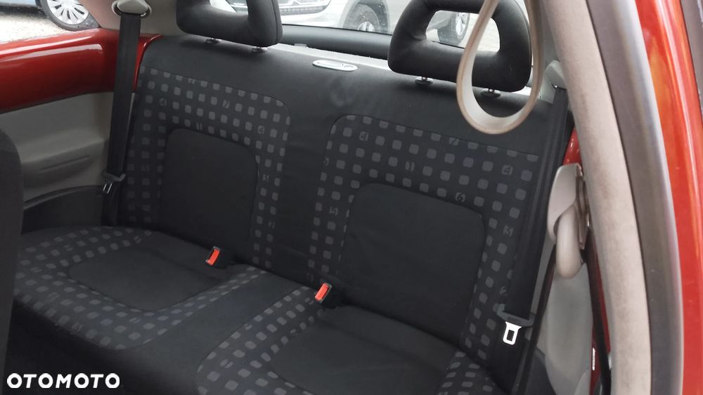 Volkswagen New Beetle 2.0 COLOUR Concept - 11