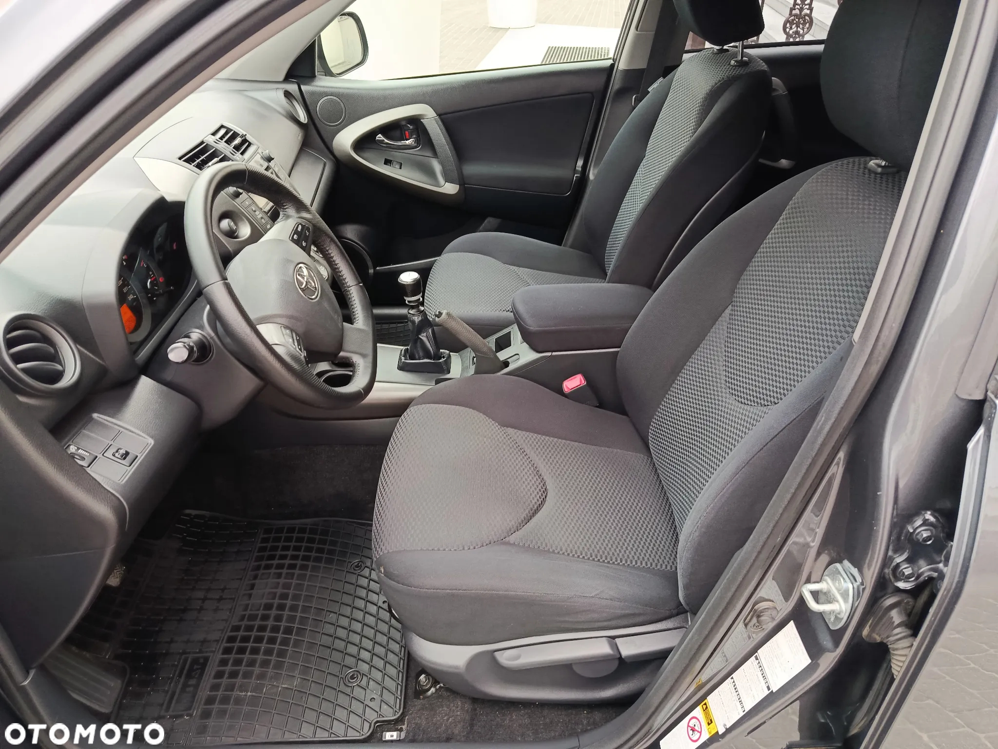 Toyota RAV4 2.2 D-4D 4x4 Comfort - 18