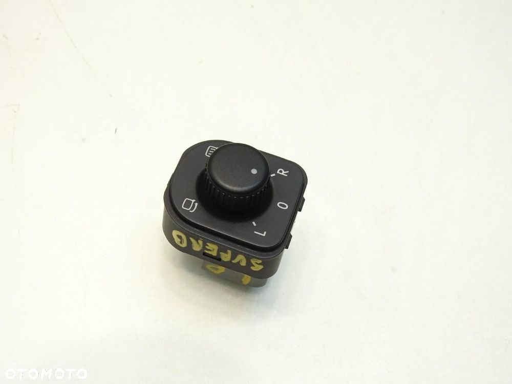 PRZYCISK PRZEŁĄCZNIK REGULACJI LUSTEREK SKODA SUPERB II 3T0959565A - 6