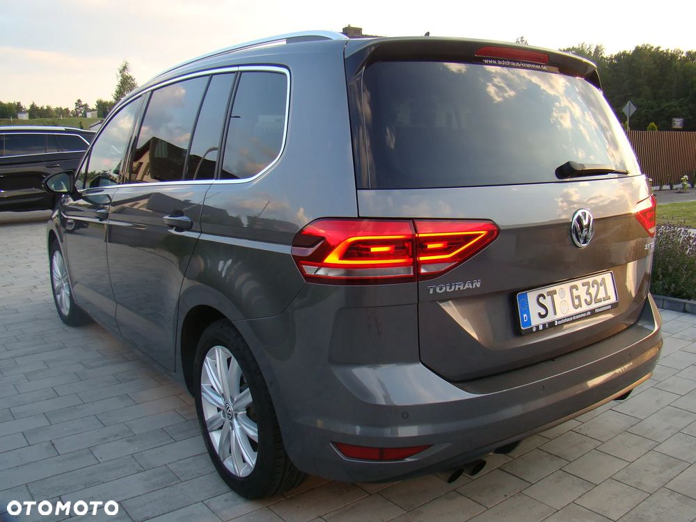 Volkswagen Touran 2.0 TDI SCR Highline - 10