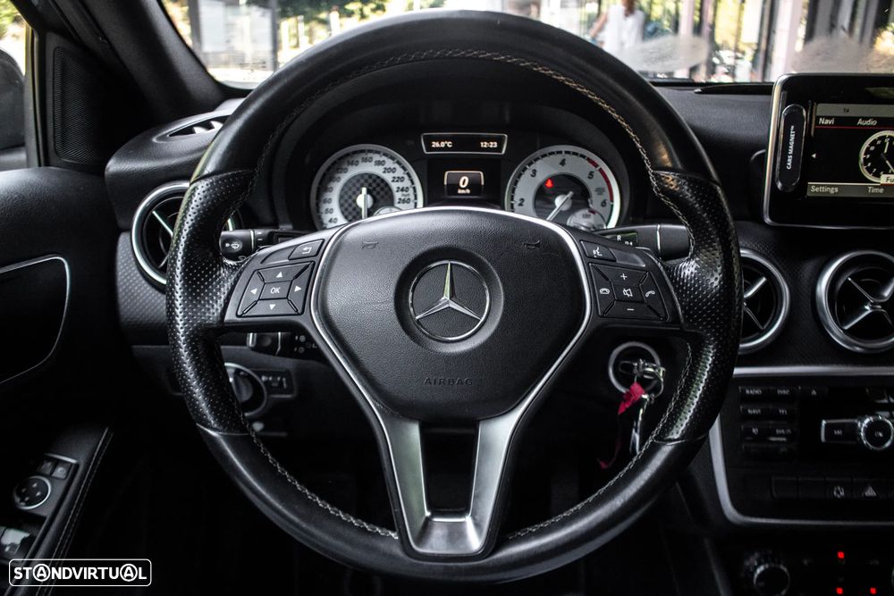 Mercedes-Benz A 180 d 7G-DCT Style — fotografia 13