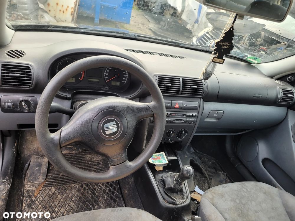 seat leon fotel kanapa deska kokpit podsufitka boczek podłokietnik licznik panel szyb stacyjka - 1