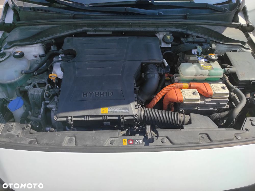 Hyundai IONIQ - 26