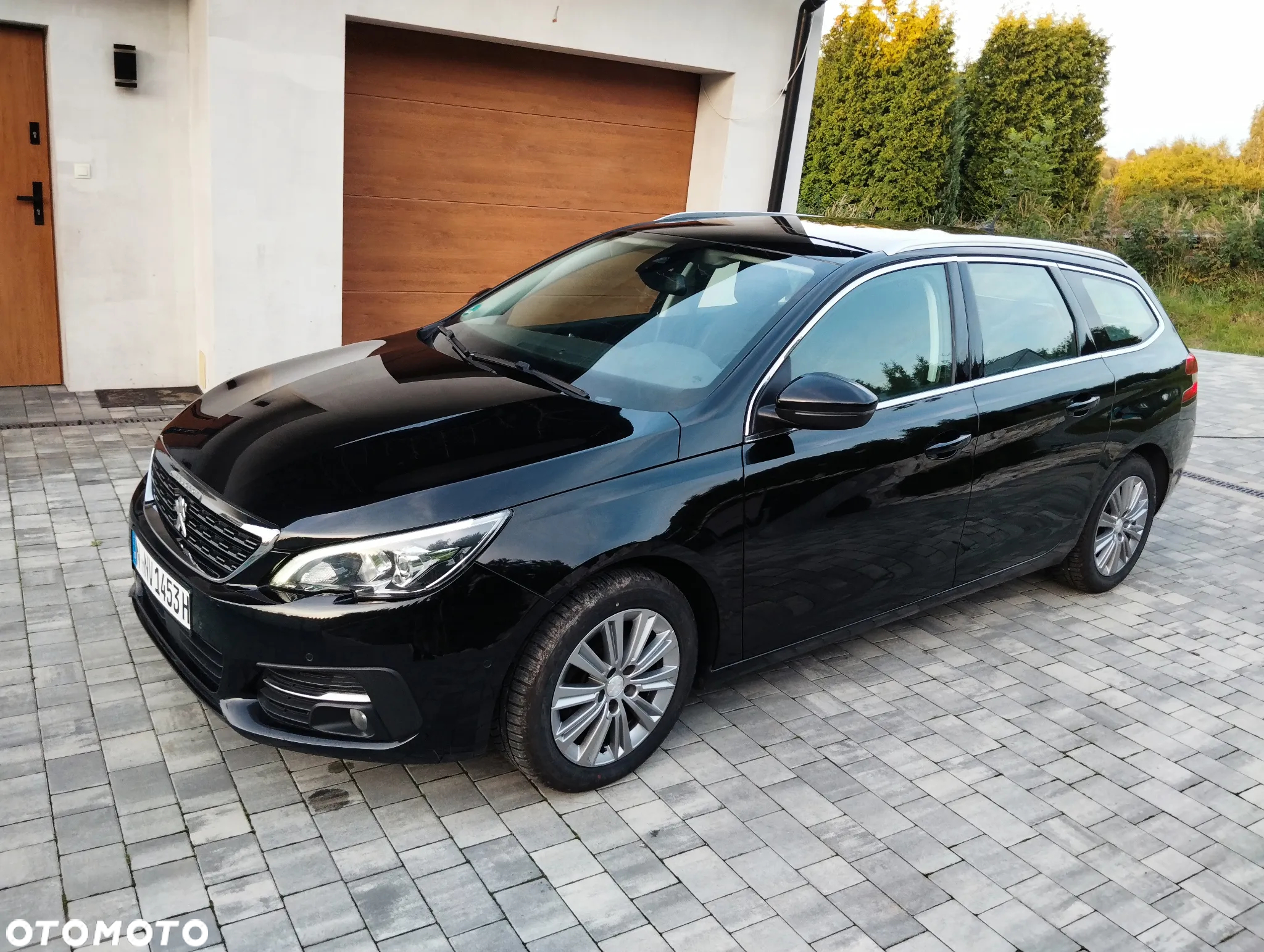 Peugeot 308 BlueHDi FAP 130 Stop & Start Allure Pack - 4