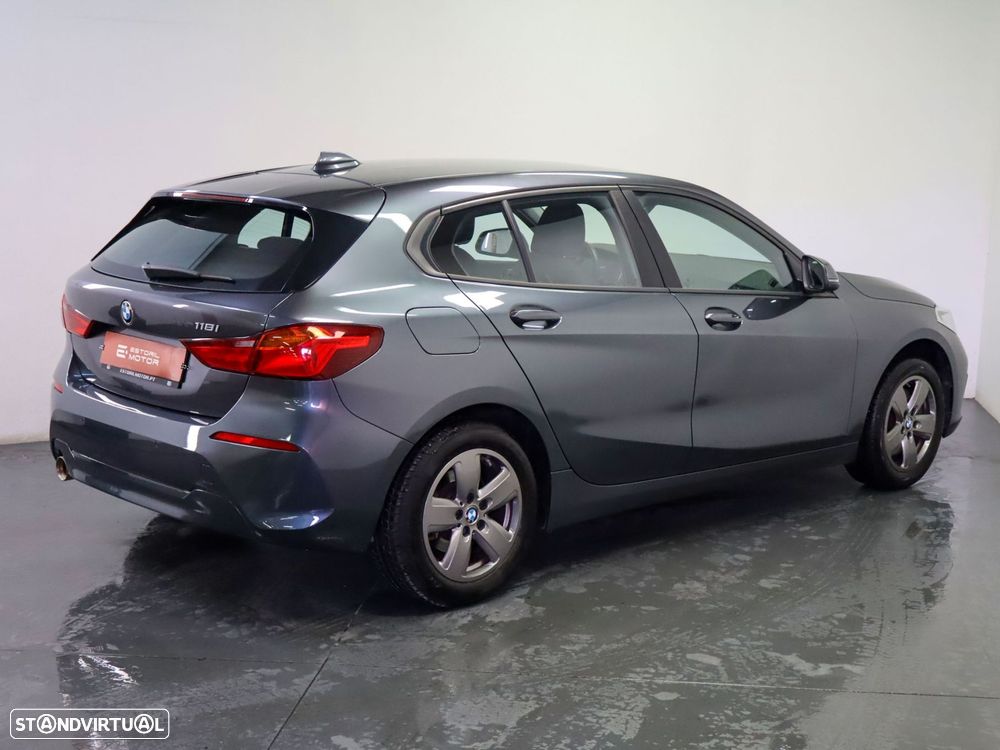BMW 118 i Auto - 4