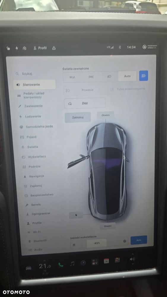 Tesla Model S - 31