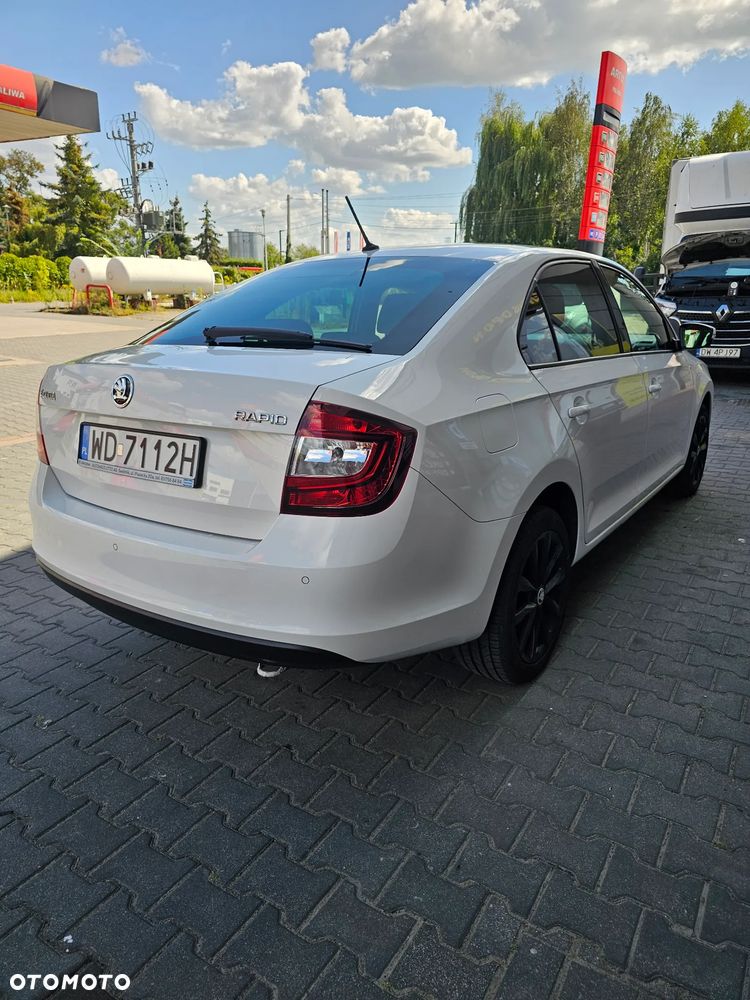 Skoda RAPID Spb 1.0 TSI Active - 2