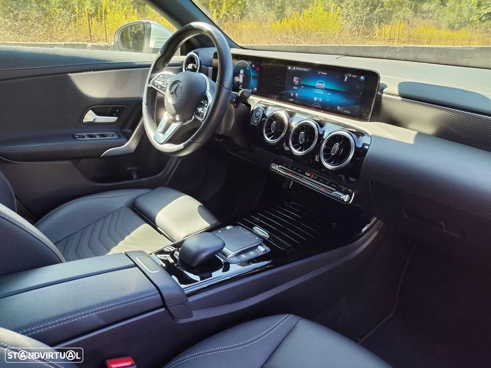 Mercedes-Benz CLA 180 d Shooting Brake 8G-DCT Progressive - 17
