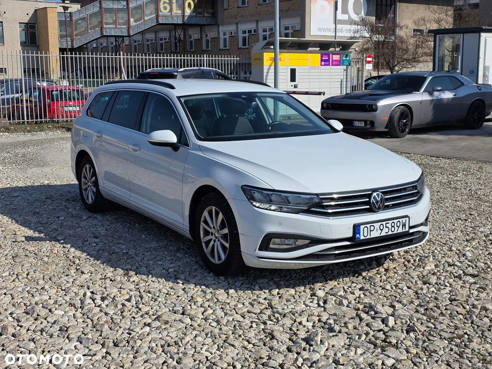 Volkswagen Passat Variant 2.0 TDI SCR DSG Business - 2