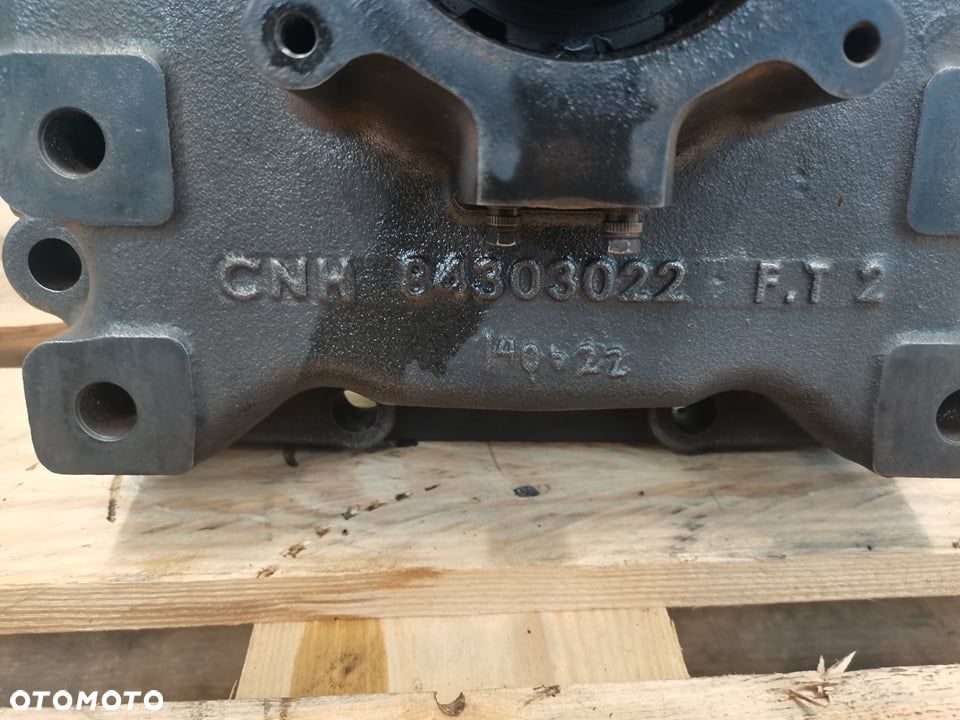 New Holland T7. .... {Obudowa WOM 84303022} - 6
