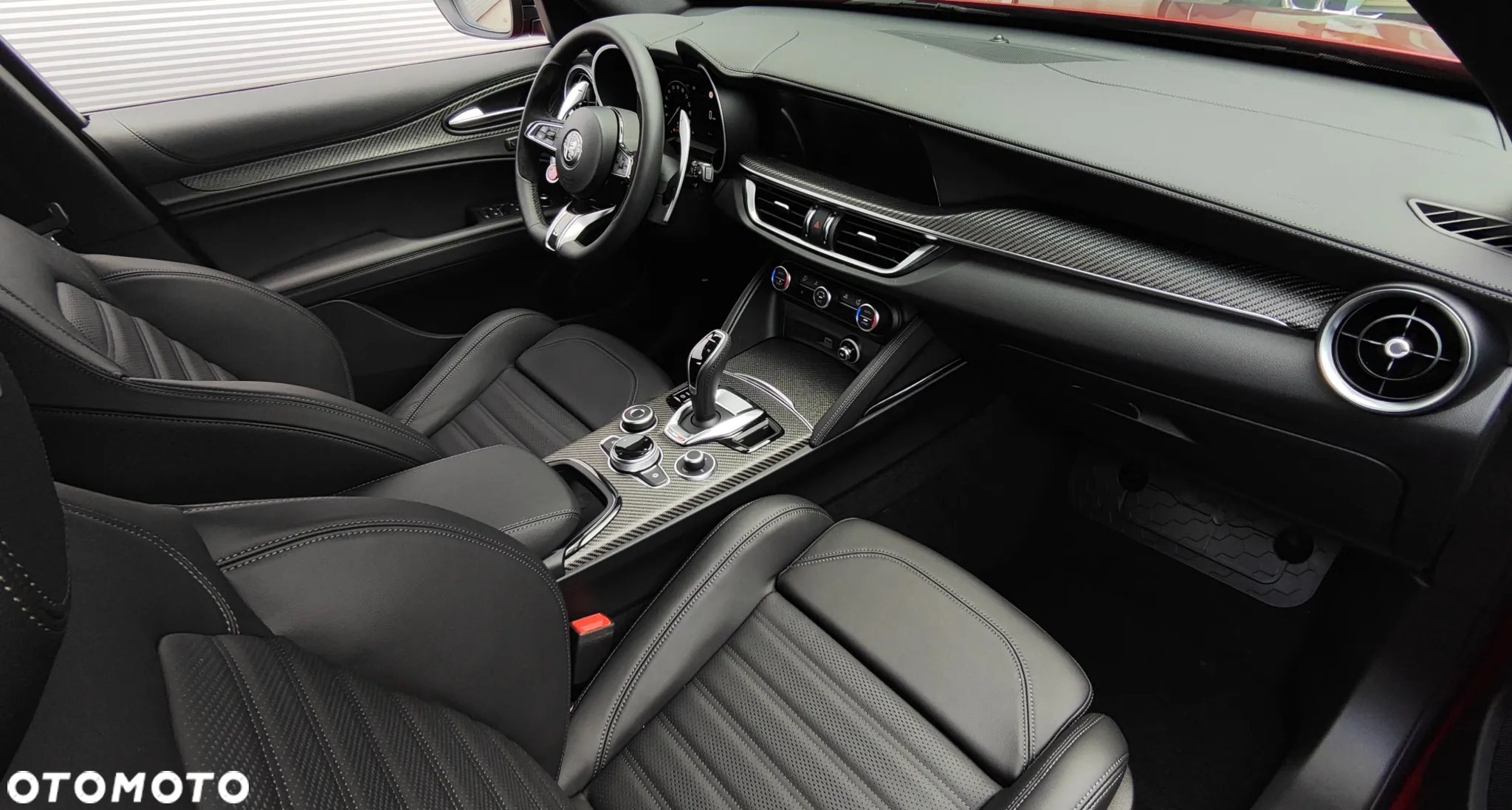 Alfa Romeo Stelvio 2.9 Bi Turbo V6 Quadrifoglio Q4 - 27