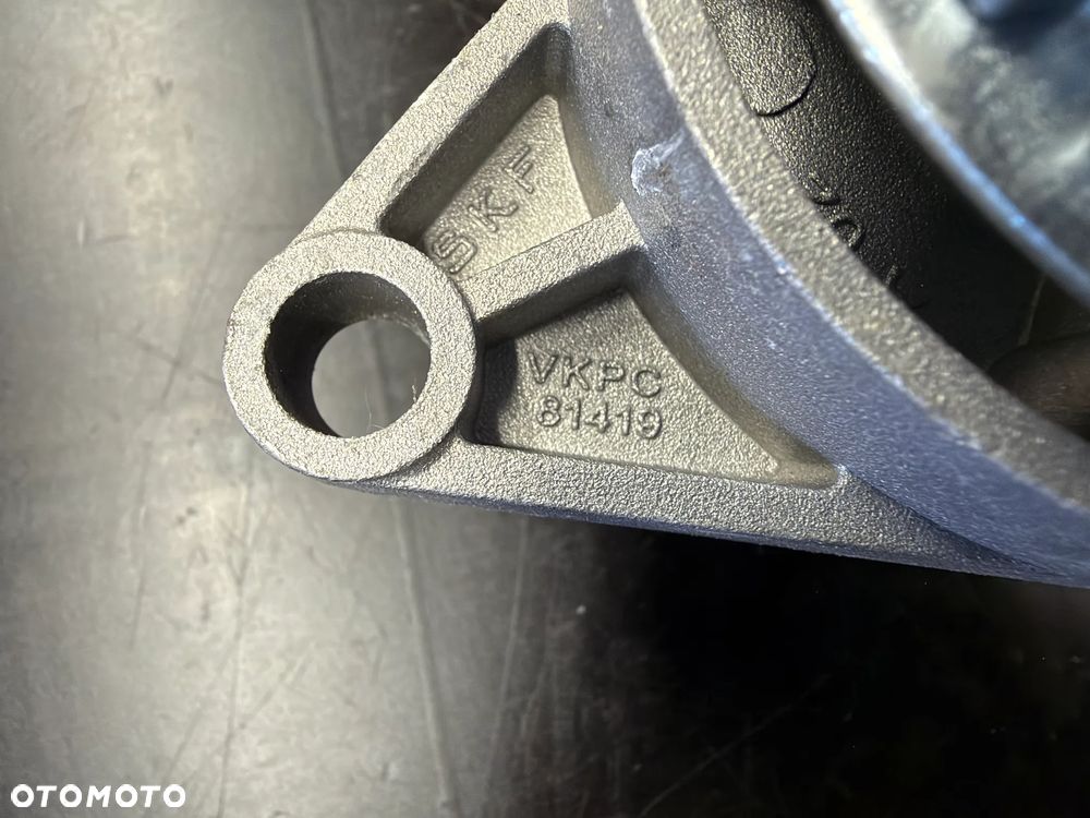 Pompa wody GOLF 4 FSI SKF VKPC 81419 - 3