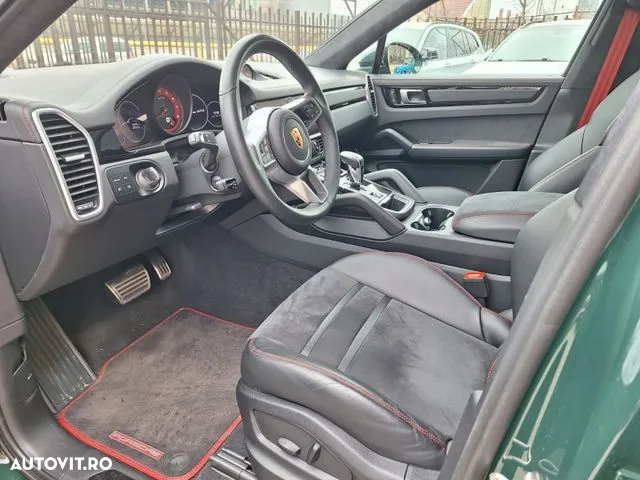 Porsche Cayenne Coupe GTS Tiptronic S - 10