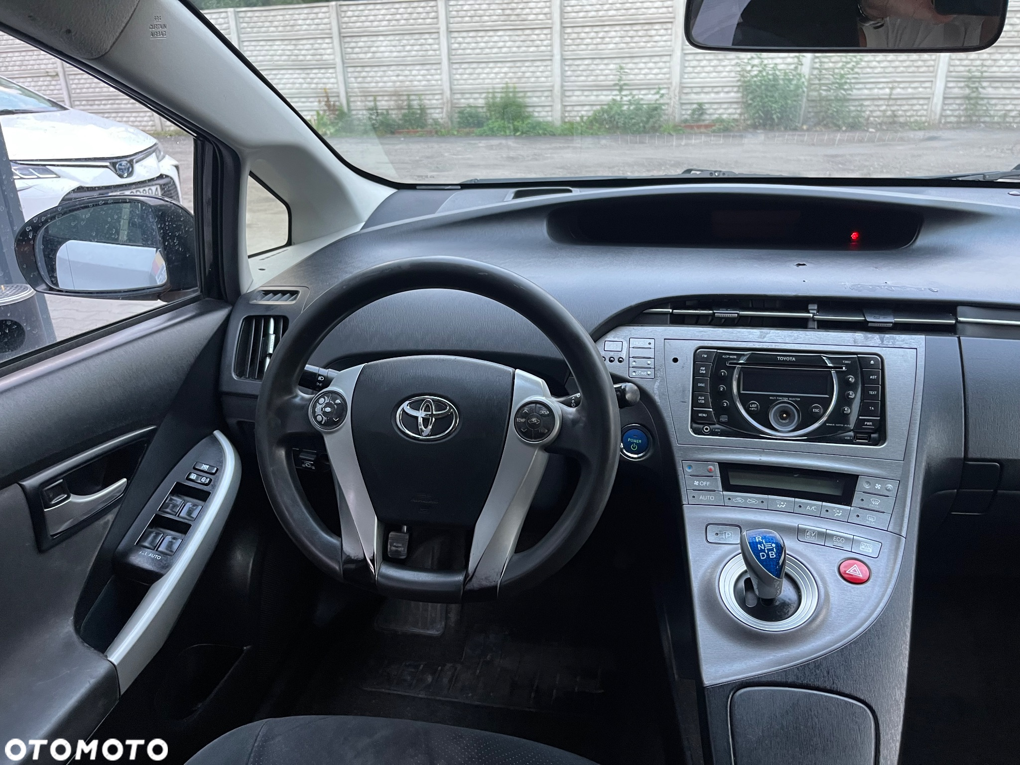 Toyota Prius 1.8 HSD Life - 10