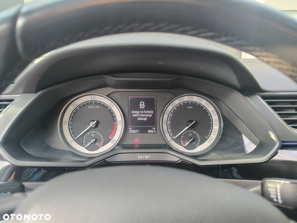 Skoda Superb 2.0 TDI 4x4 L&K DSG - 11