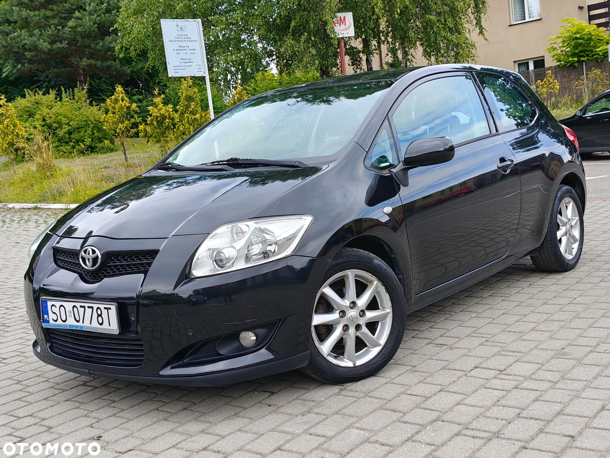 Toyota Auris 1.4 VVT-i Sol - 1