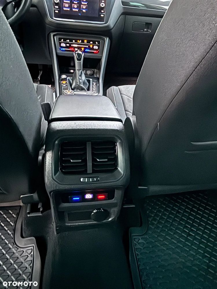 Volkswagen Tiguan 2.0 TDI SCR 4MotION DSG Elegance - 20