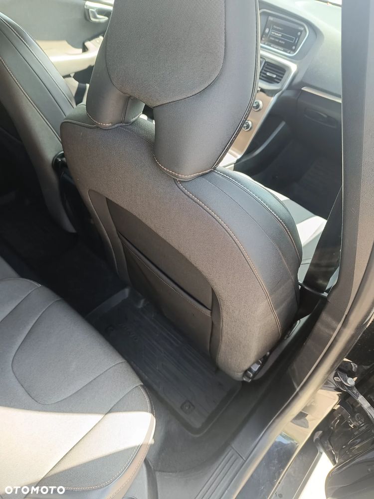 Volvo V40 Cross Country D3 Momentum - 6