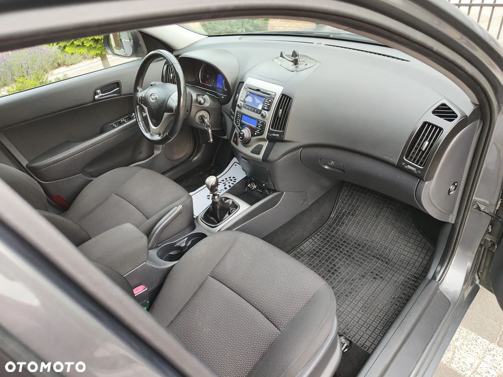 Hyundai i30 1.4 Blue Comfort - 29