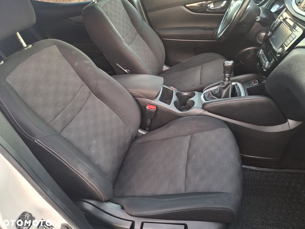 Nissan Qashqai 1.5 dCi N-Connecta - 24