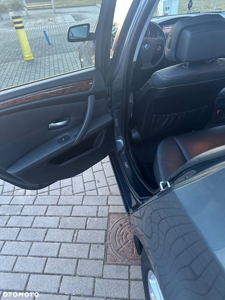 BMW Seria 5 525d Edition Sport - 16