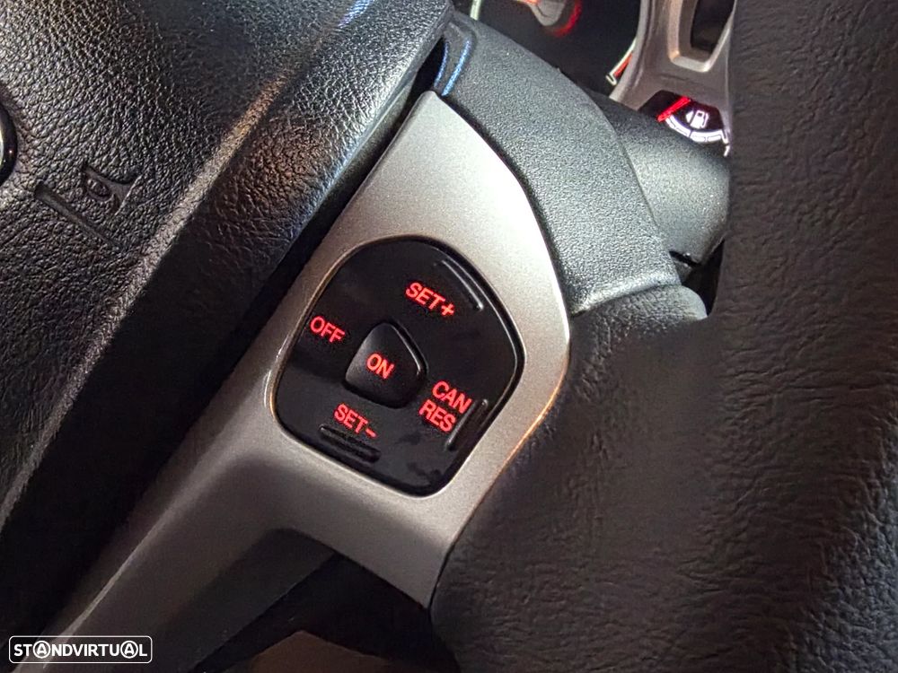 Ford Fiesta 1.6 TDCI Titanium - 18