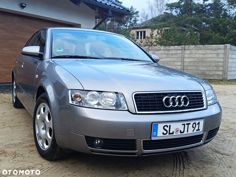 Audi A4 Avant - 1