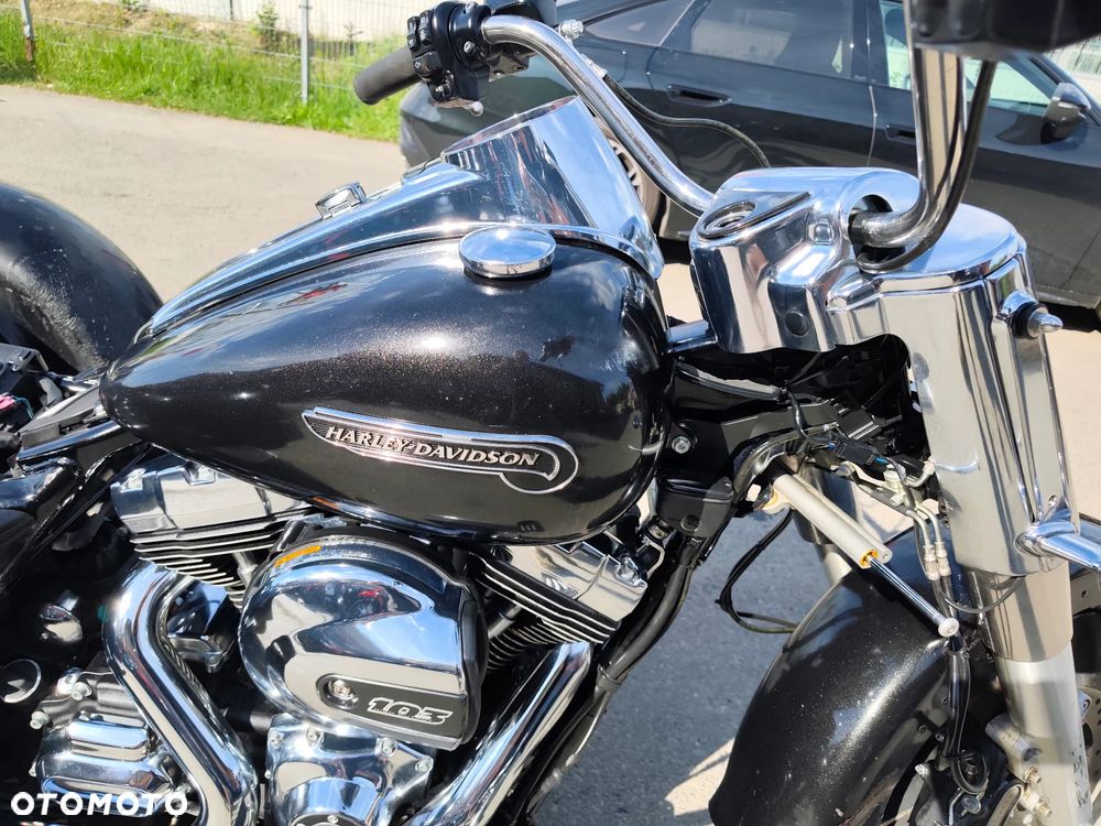 Harley-Davidson FLHTCU Ultra - 32