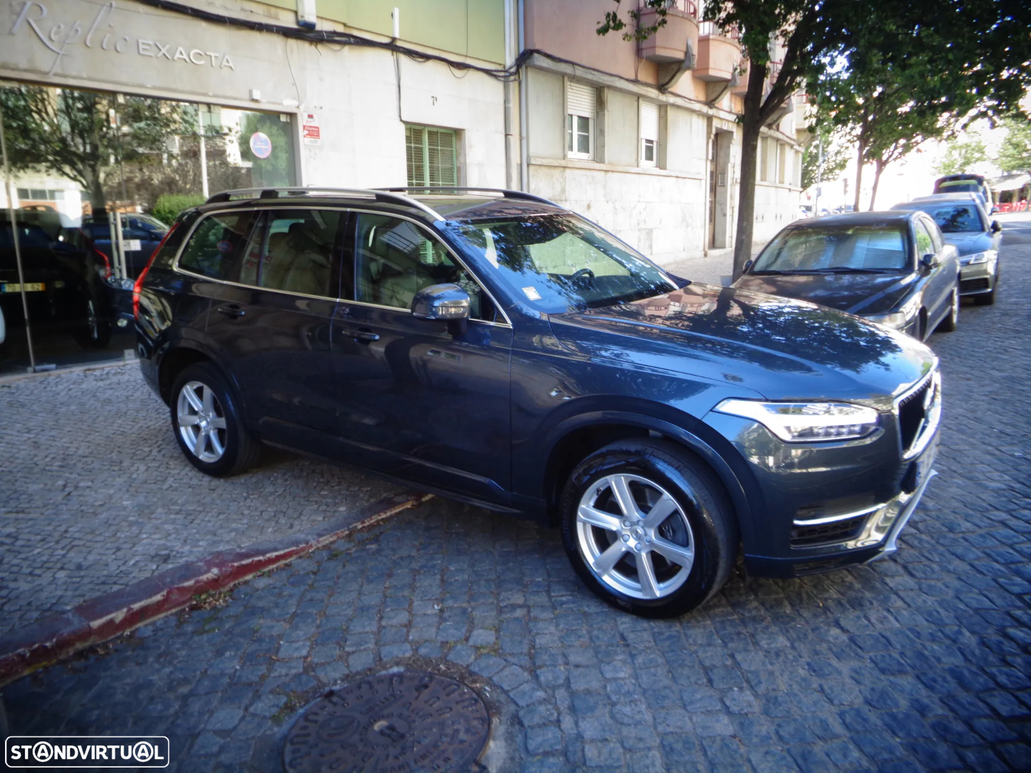 Volvo XC 90 2.0 T8 PHEV Momentum Plus AWD - 11