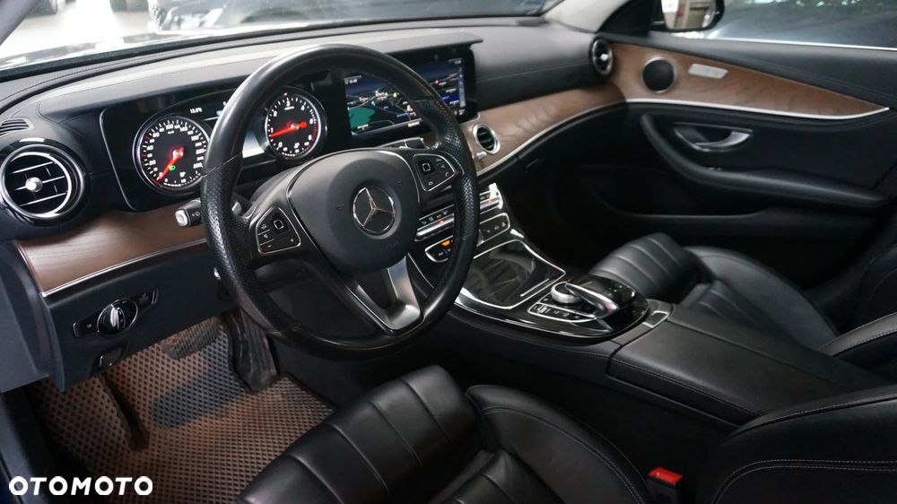 Mercedes-Benz Klasa E 220 d 9G-TRONIC - 6