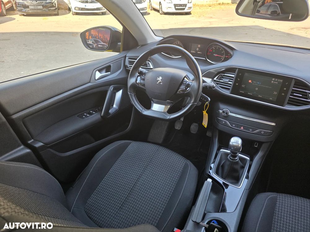 Peugeot 308 1.2L PureTech S&S BVM6 Allure - 14