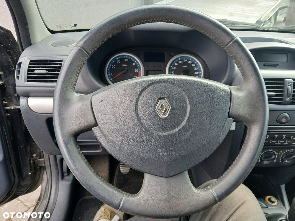 Renault Clio 1.2 16V Alize - 12
