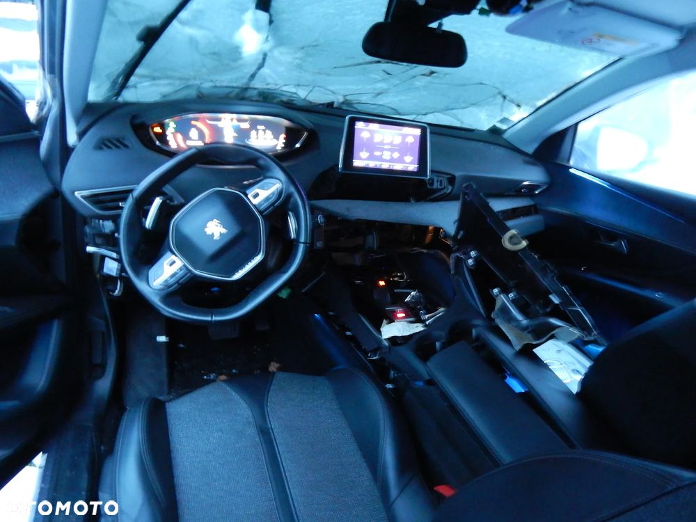 Peugeot 3008 PureTech 130 Stop & Start GPF EAT8 Allure Business-Paket - 15