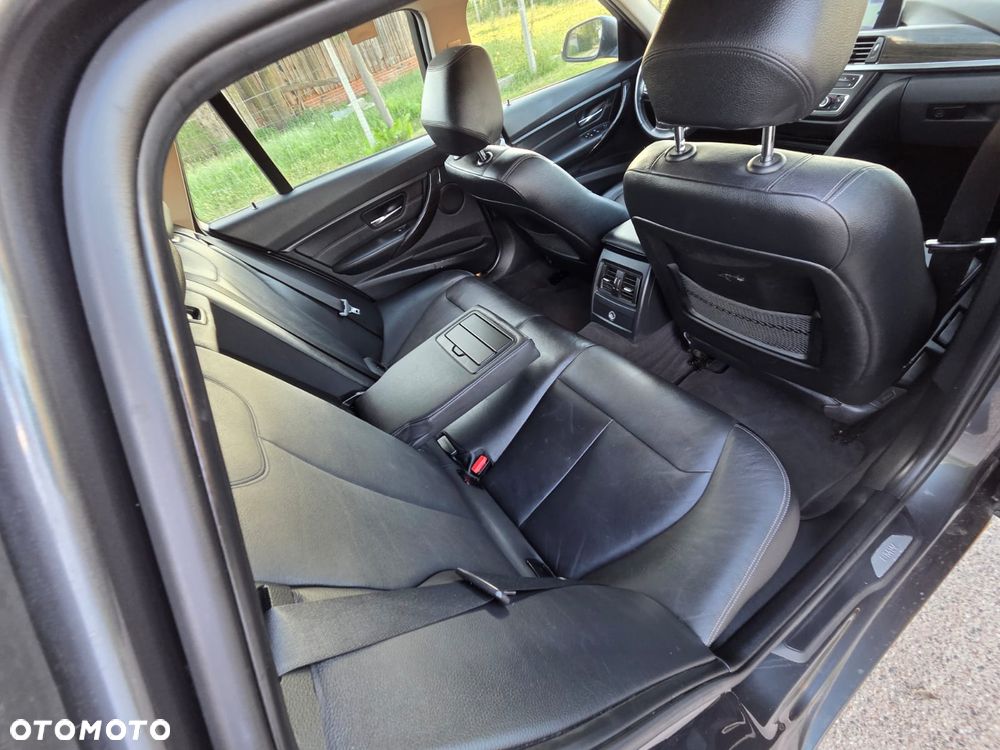 BMW Seria 3 320d Efficient Dynamics - 8