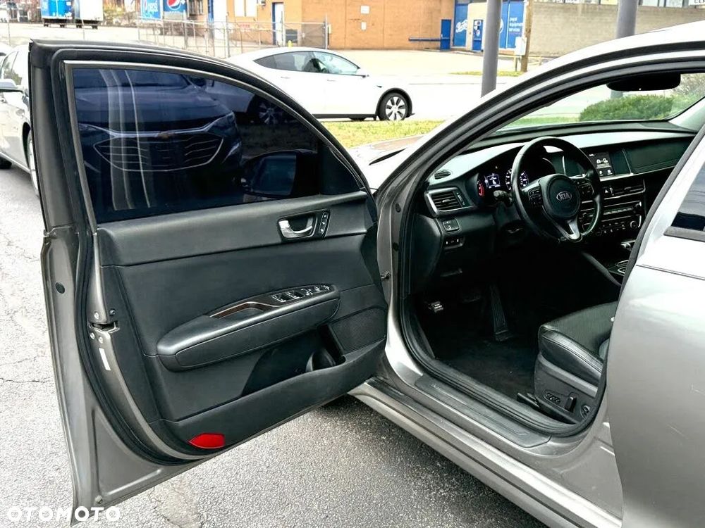 Kia Optima 2.0 XL - 7