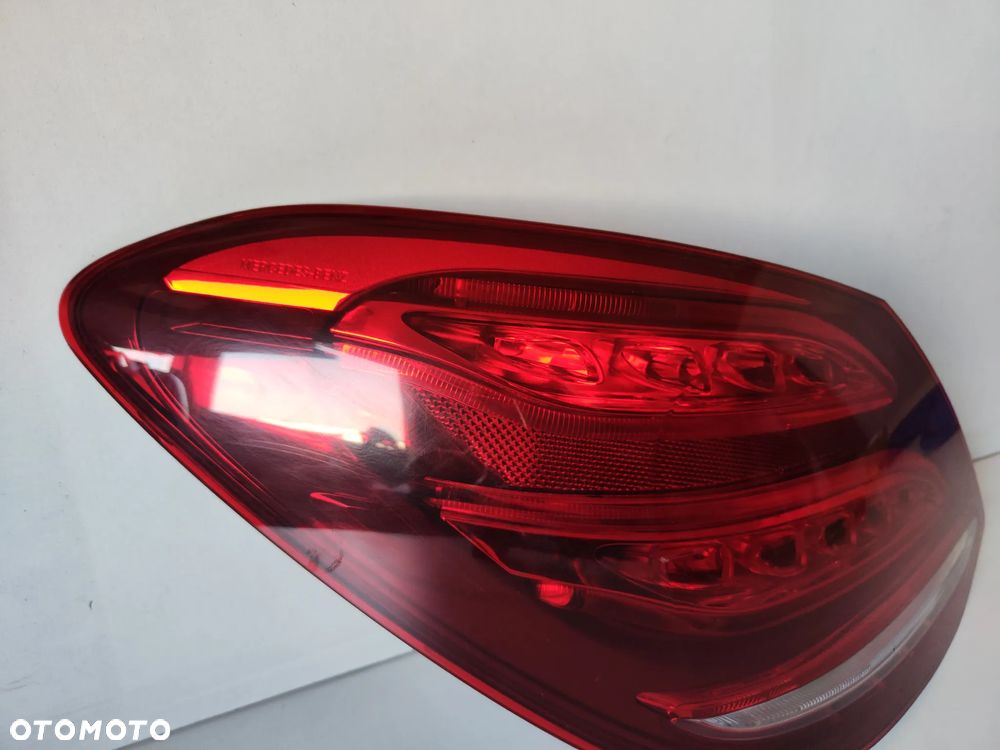 Lampa tylna lewa Mercedes C Klasa A2059060357 - 3
