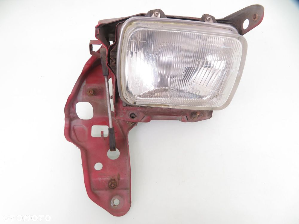 LAMPA PRAWA PRZEDNIA TOYOTA CELICA V T18 - 1